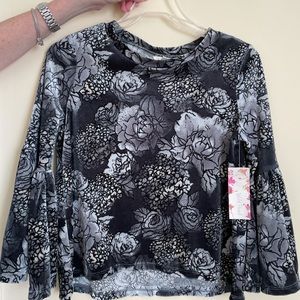 Wild Pearl Flower Top
